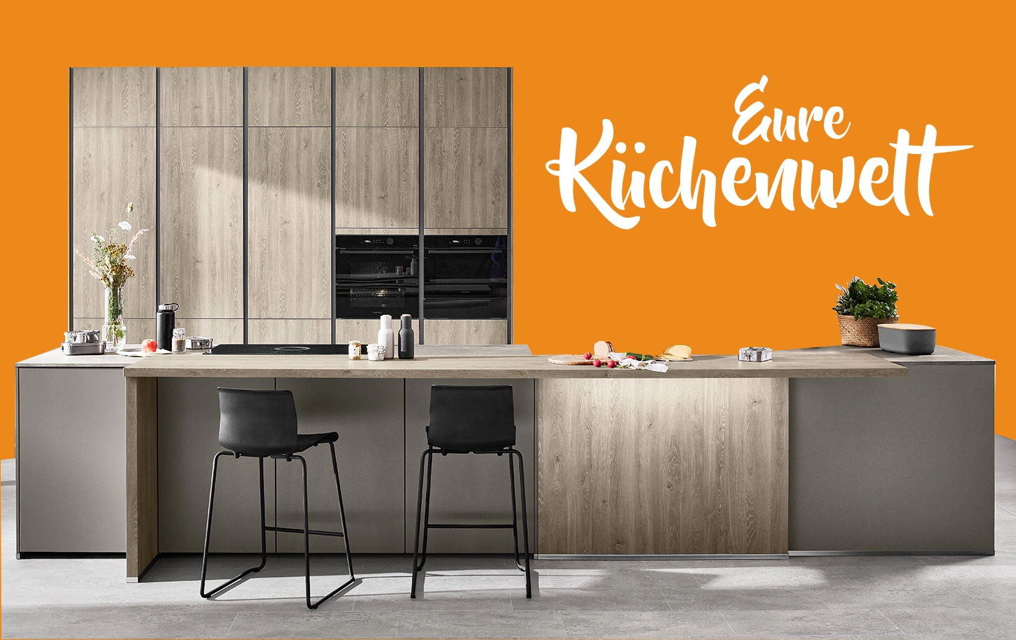 Das Bild zeigt eine Küchen auf Orangem Hintergrund - dient nur als Link zur KÜchen-Seite
