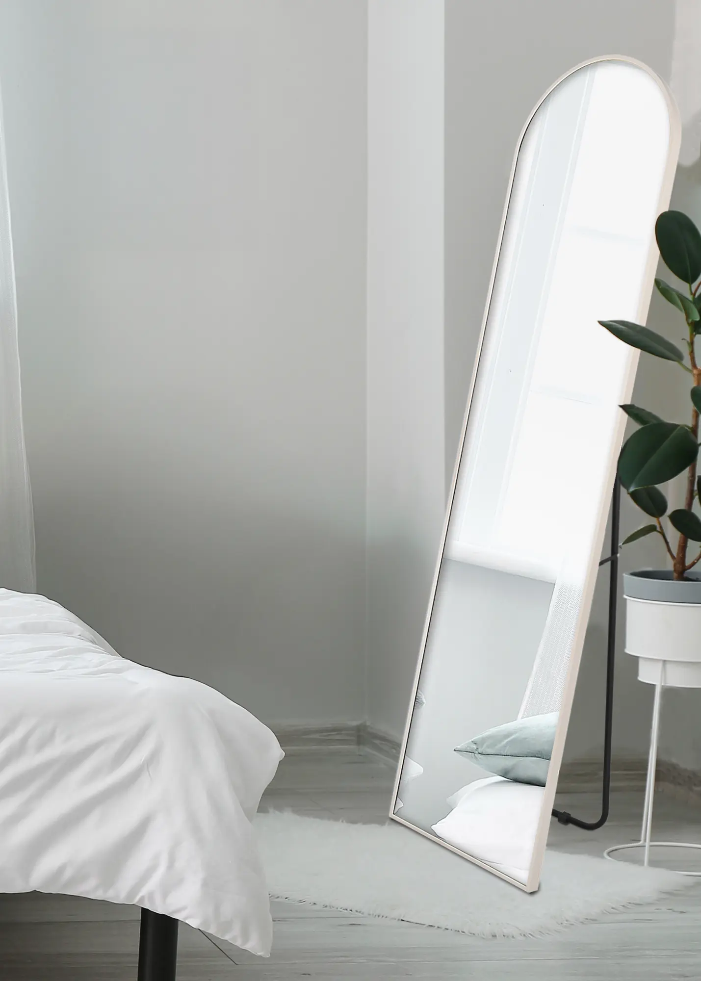 Standspiegel - Britt